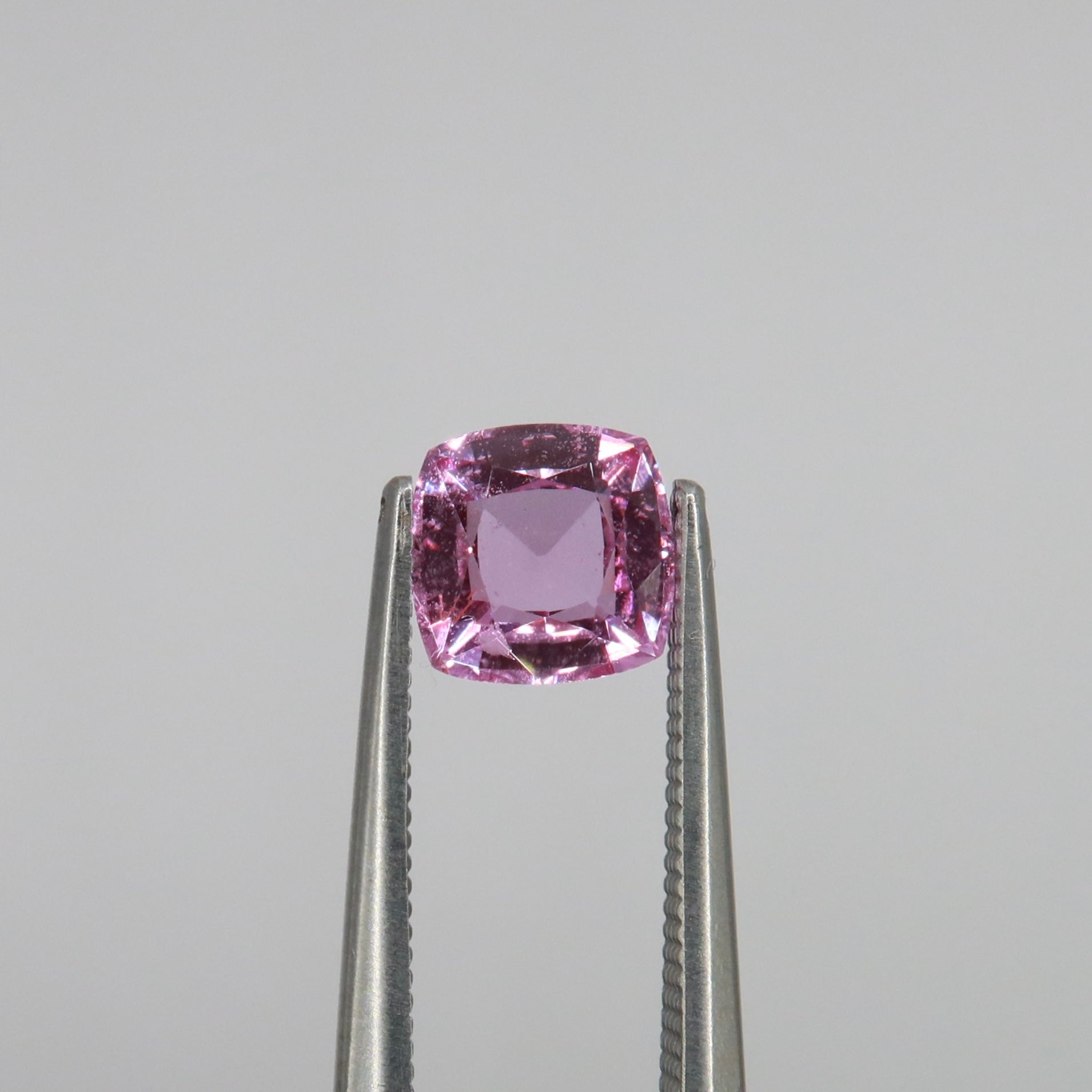 #1-37 Cushion Sapphire 1.03ct