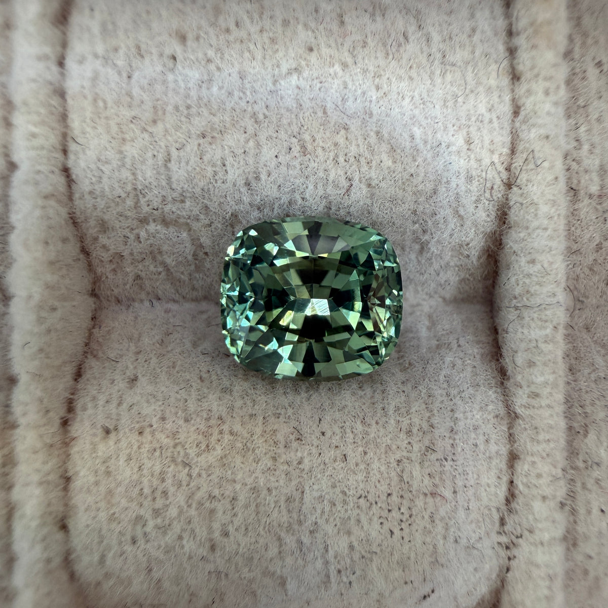 1.06ct Sapphire