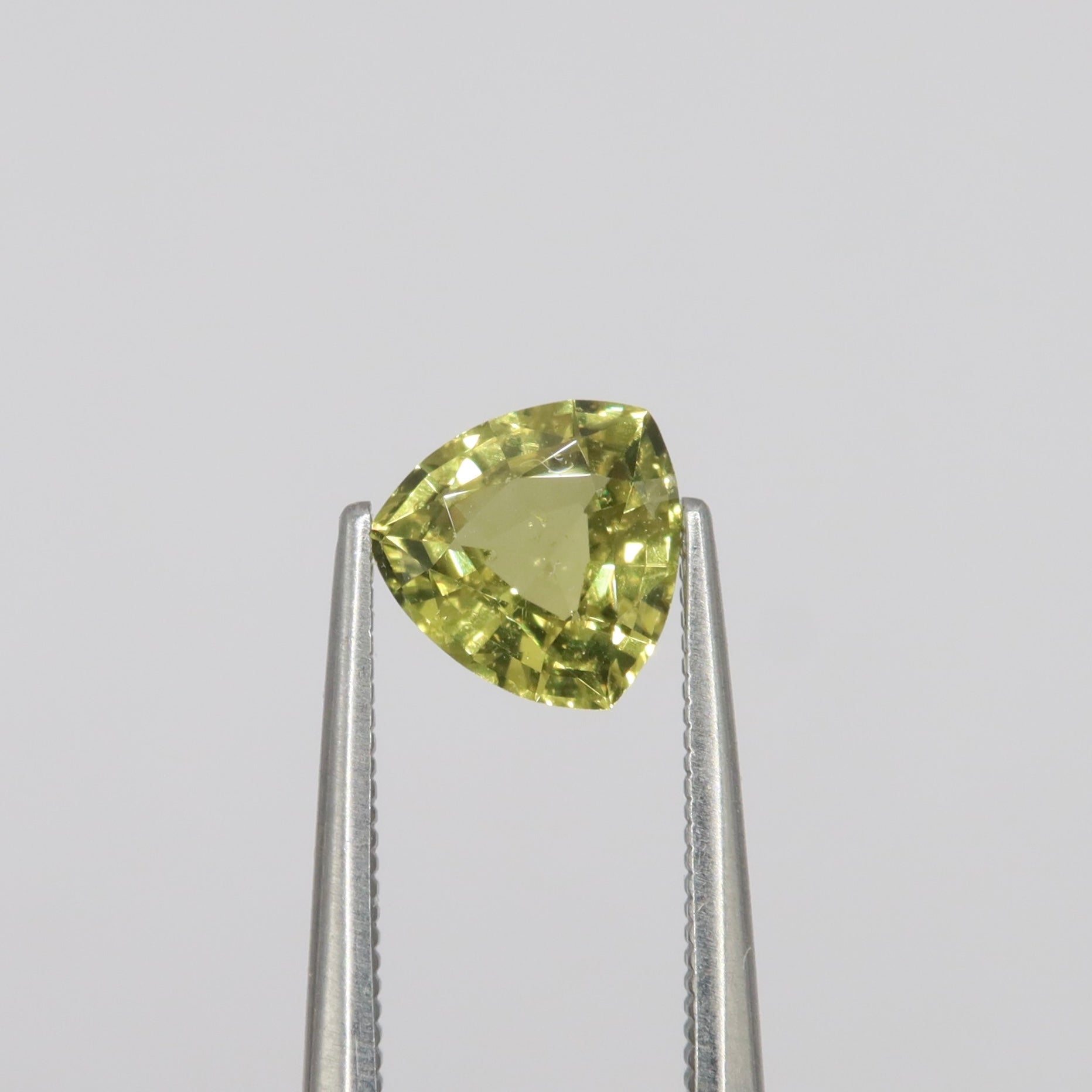#1-06 Trilliant Sapphire 1.01ct